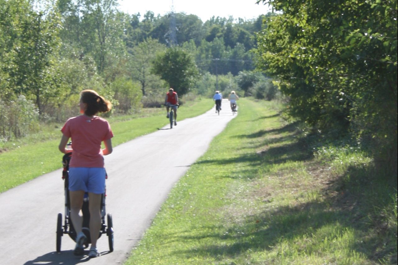Patrons on the Maumee River Greenway